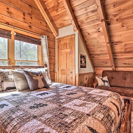 Вилла Cozy Cabin With Hot Tub In The Heart Of Пиджен-Фордж Экстерьер фото