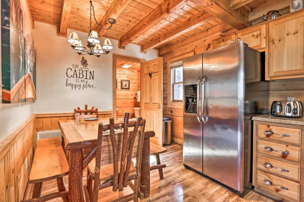 Вилла Cozy Cabin With Hot Tub In The Heart Of Пиджен-Фордж Экстерьер фото