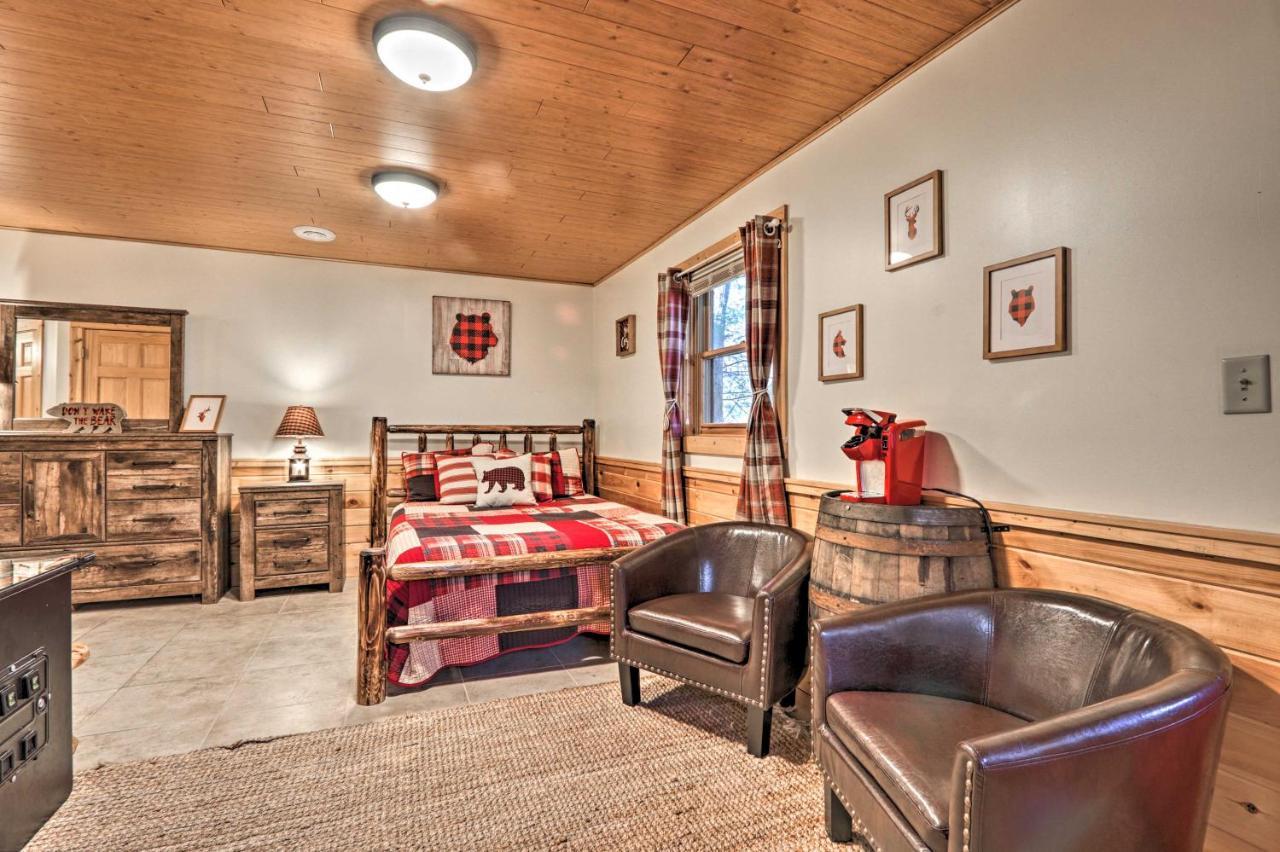 Вилла Cozy Cabin With Hot Tub In The Heart Of Пиджен-Фордж Экстерьер фото