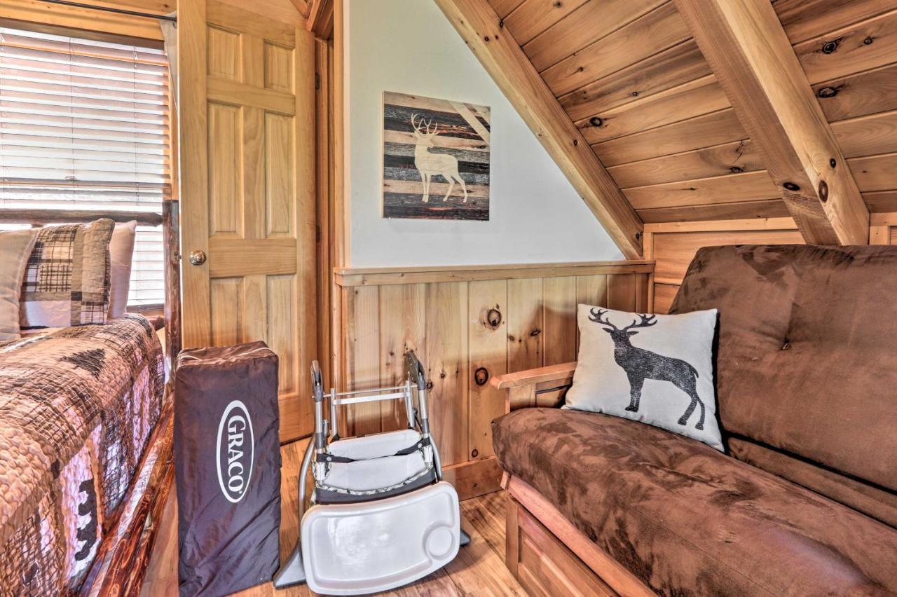 Вилла Cozy Cabin With Hot Tub In The Heart Of Пиджен-Фордж Экстерьер фото